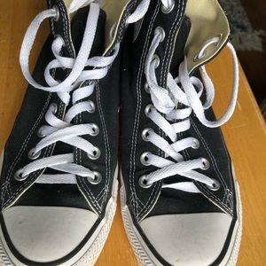 Women’s converse size 9